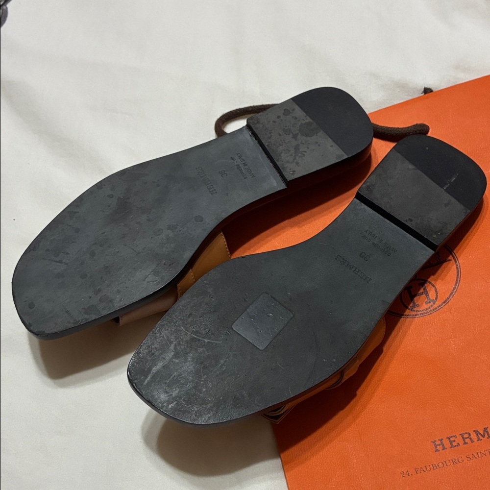 Hermes Kelly Gabriel Gold Brown Leather Slide Sandals PHW 38 Silvertone hardware - Picture 8 of 12